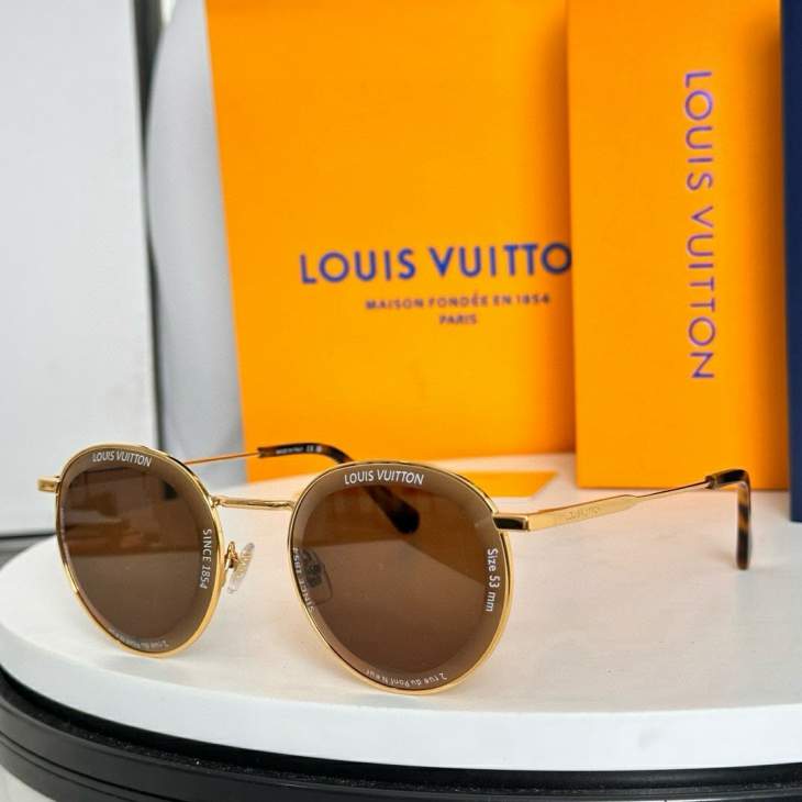 Picture of Louis Vuitton Sunglasses _SKUfw77710106fw